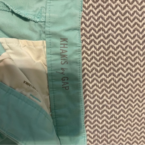 GAP shorts. Multiple pairs - Picture 3 of 14